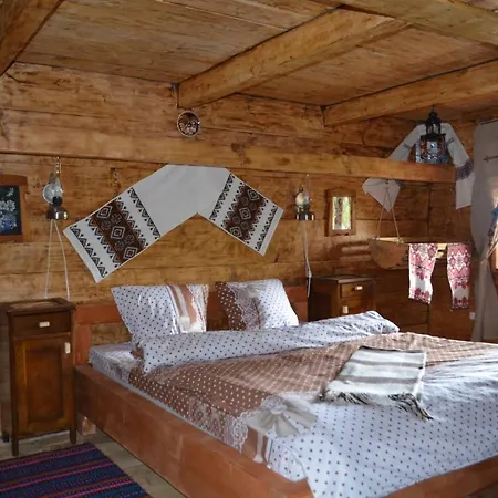 гуцульська спадщина Guest house